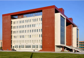 河北民族师范学院