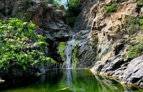 最新或2024（历届）春节去哪旅游好？三峡春节旅游线路推荐