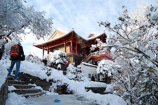 最新或2024（历届）北京春节去哪里旅游比较好