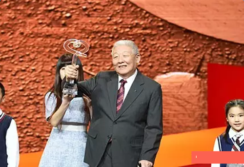 感动中国最新或2024（历届）十大人物