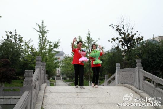 图为最新或2024（历届）高考文科陈凤竹、理科刘世豪状元。(图片来自@茶叶的视野)
