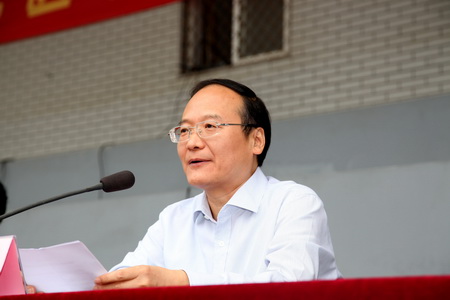 河北医科大学举行最新或2024（历届）级新生军训结业式